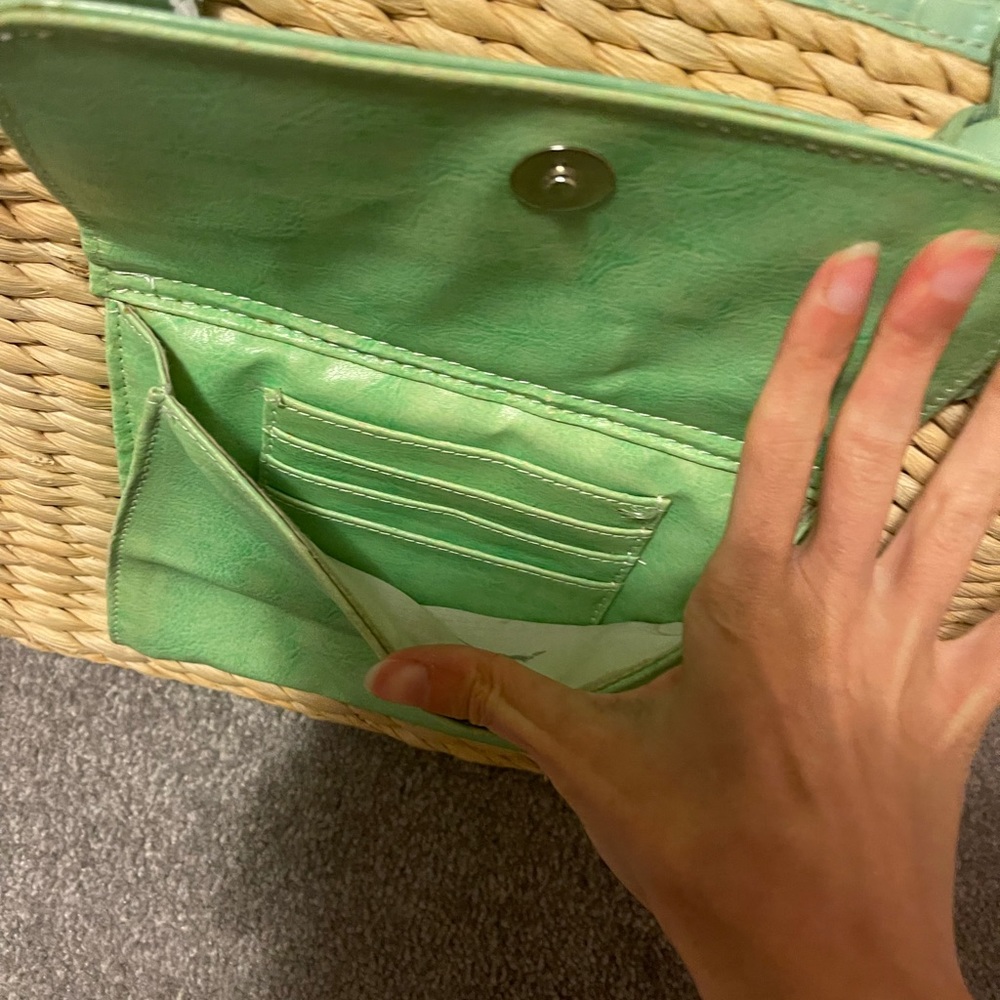 Straw purse with a card slots - Picture 3 of 3